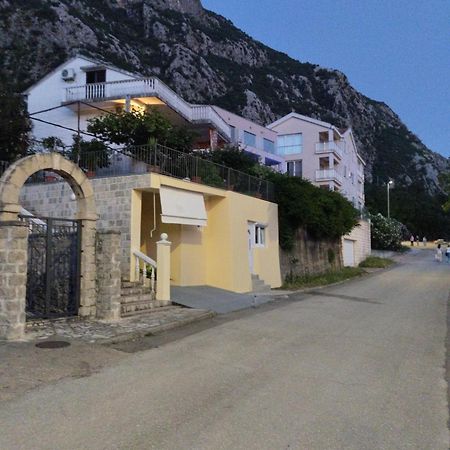 Apartment Deki Studio Kotor Exterior foto