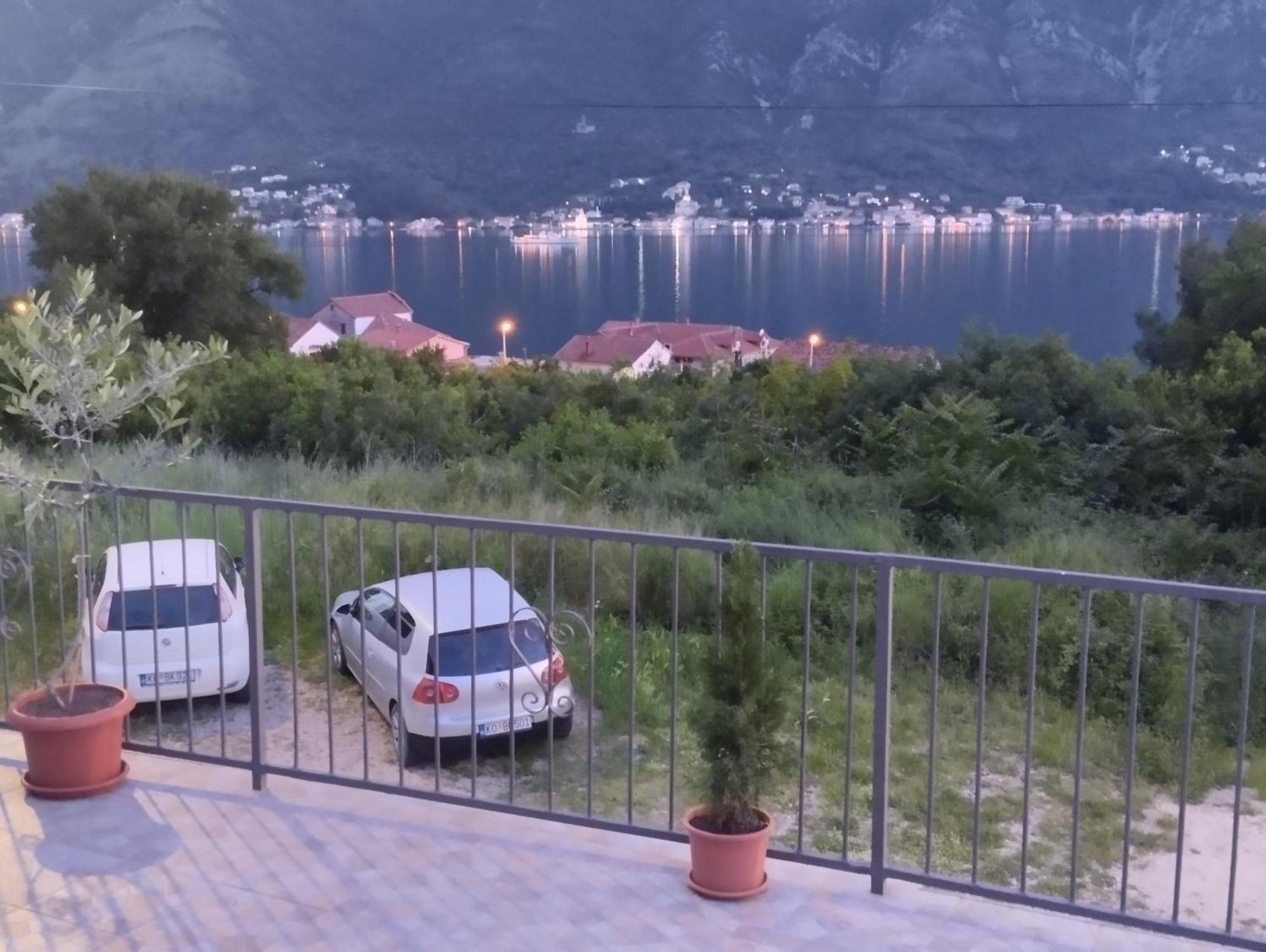 Apartment Deki Studio Kotor Exterior foto