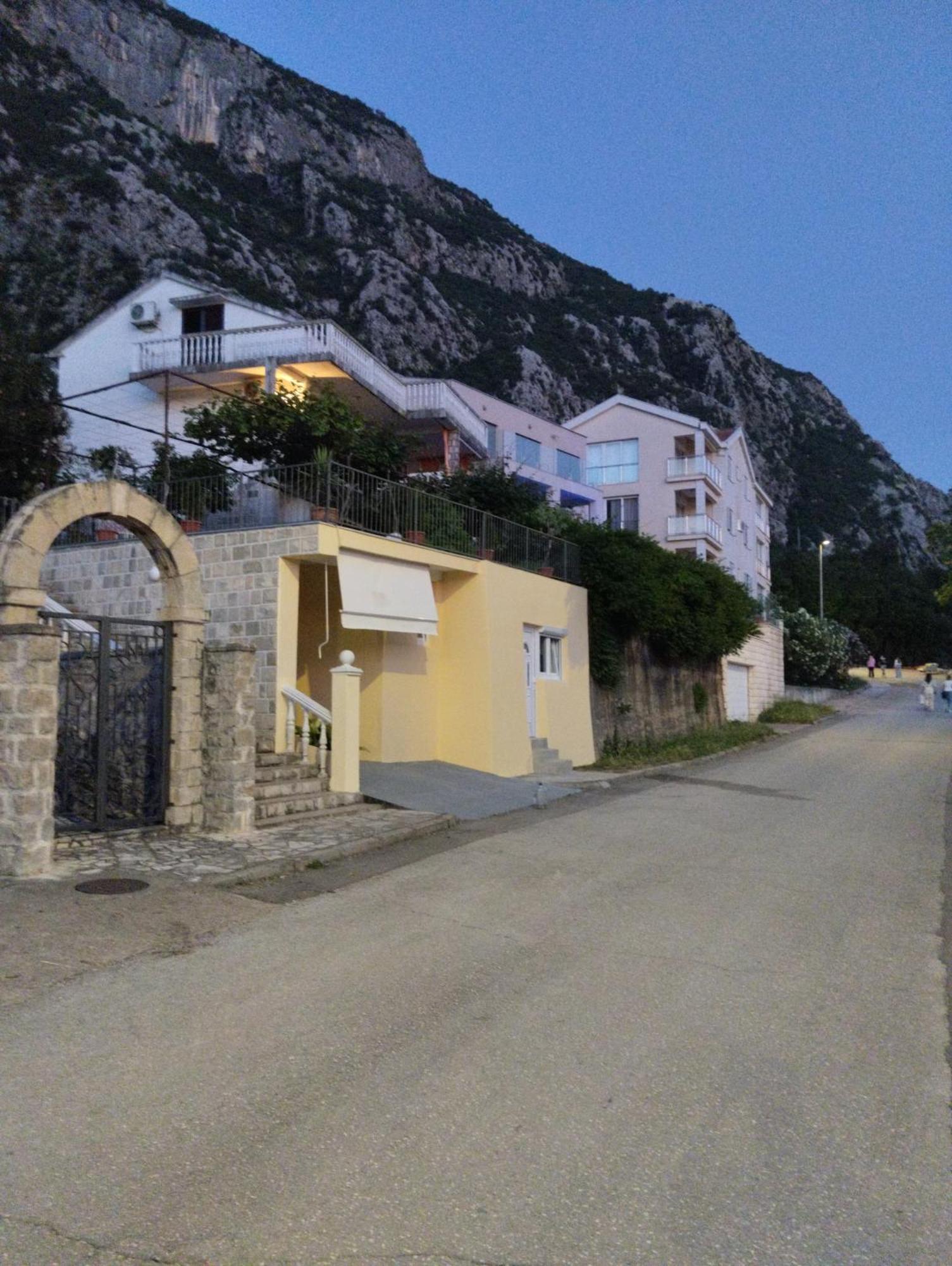 Apartment Deki Studio Kotor Exterior foto